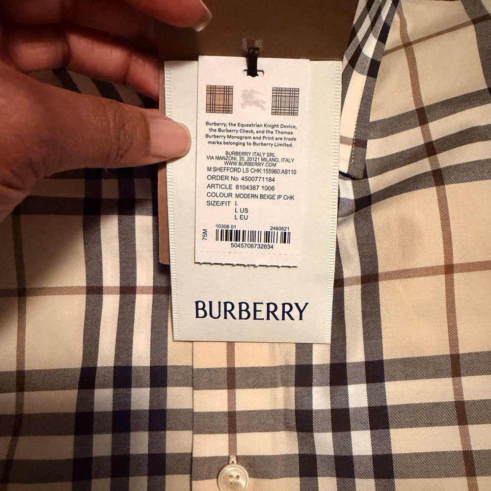 ❗️SOLD❗️Burberry Modern Beige Plaid Casual Shirt - NWT - Picture 3 of 7